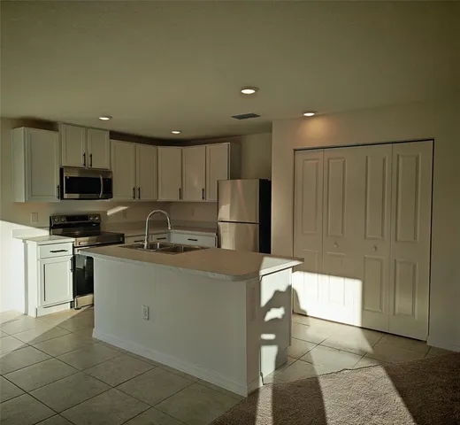 $2,000 | 7785 104th Court, Vero Beach, FL 32967