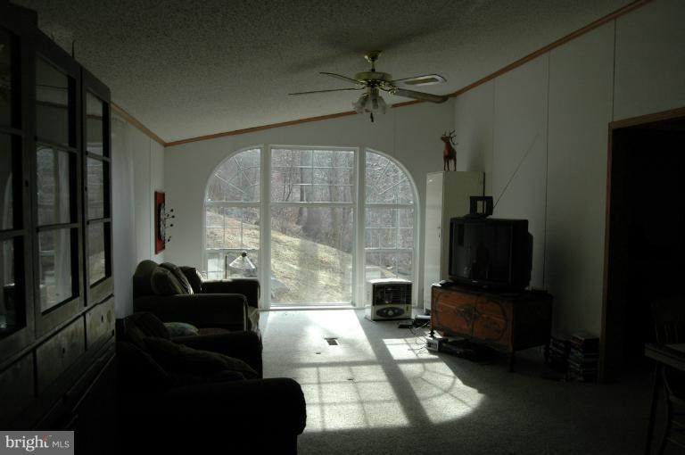 459 Forest Ridge Lane Bluemont, VA 20135 - Photo 22 of 30 Family Room