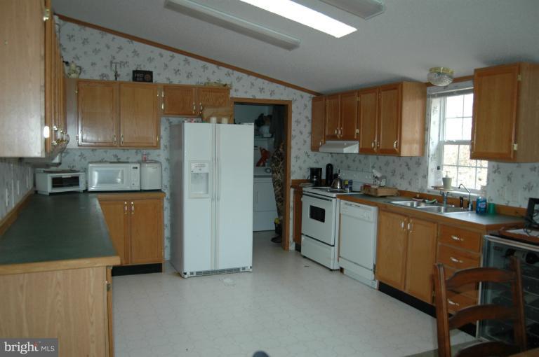 459 Forest Ridge Lane Bluemont, VA 20135 - Photo 26 of 30 Kitchen