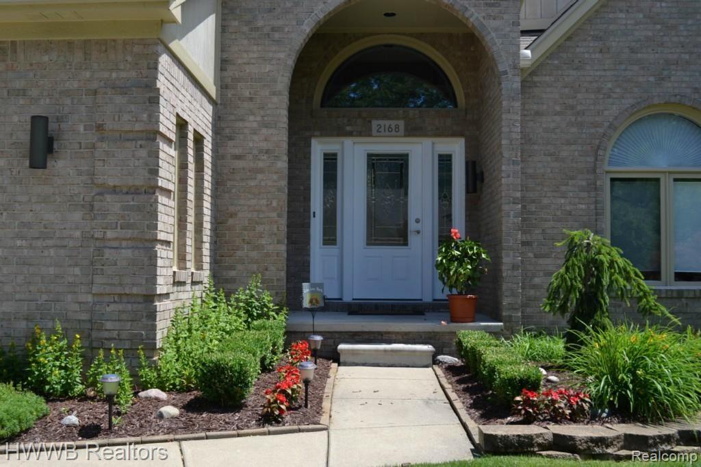 2168 Clinton View Circle Rochester, MI 48309 - Photo 38 of 38 Welcome Home!
