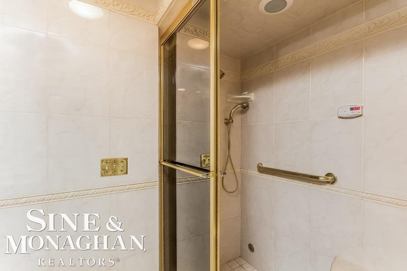 21 Hawthorne Road Grosse Pointe Shores, MI 48236 - Photo 40 of 80