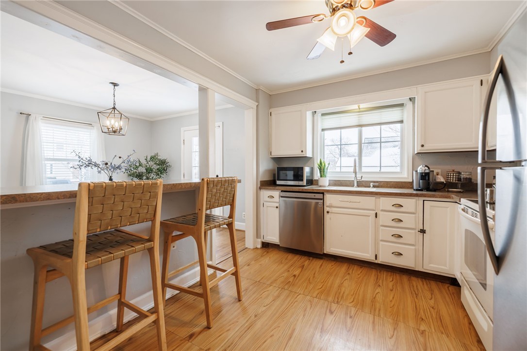 112 Curtice Road Irondequoit, NY 14617 - Photo 14 of 23