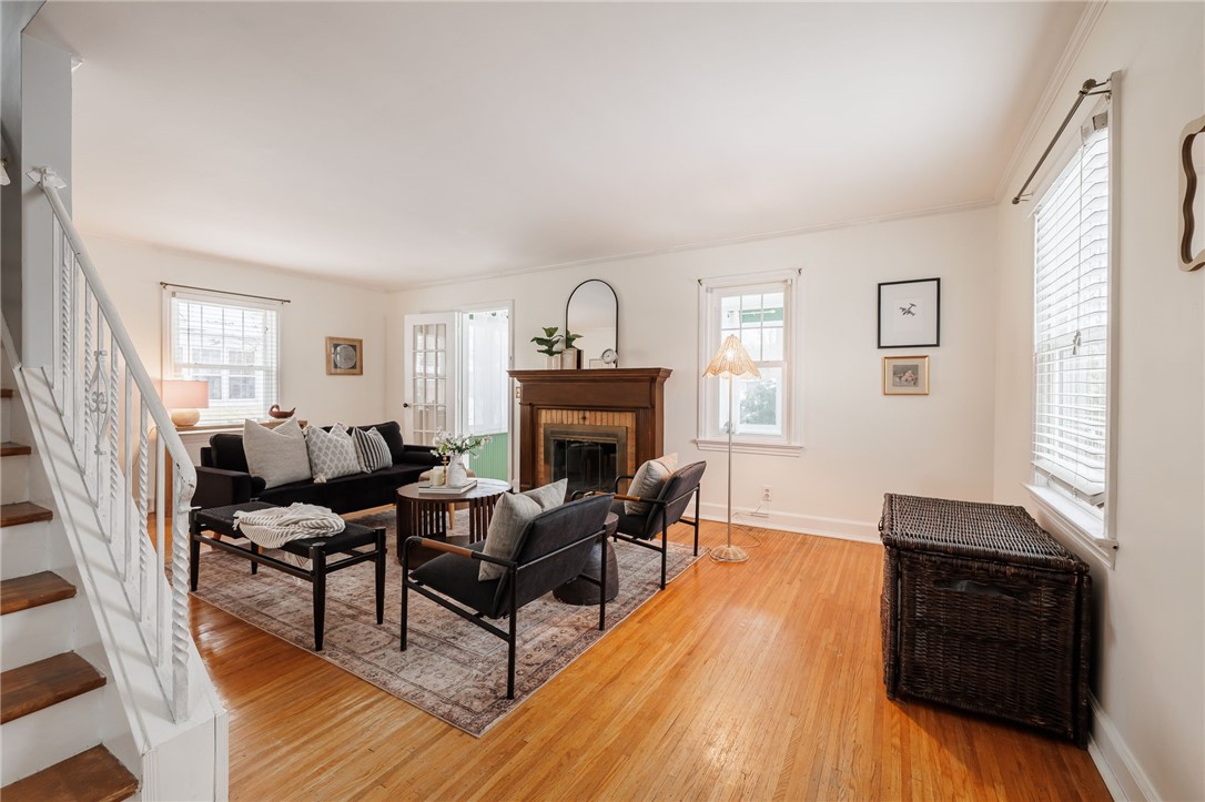 112 Curtice Road Irondequoit, NY 14617 - Photo 3 of 23