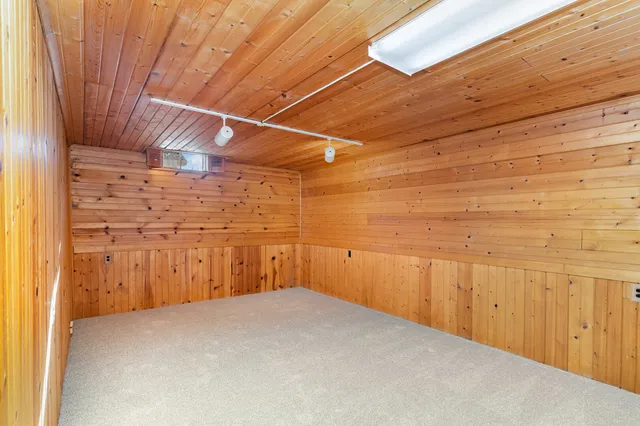 $2,995 | 355 Crestwood Court, Algonquin, IL 60102