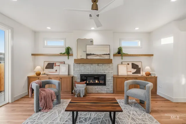 $769,900 | 5287 N River, Garden City, ID 83714