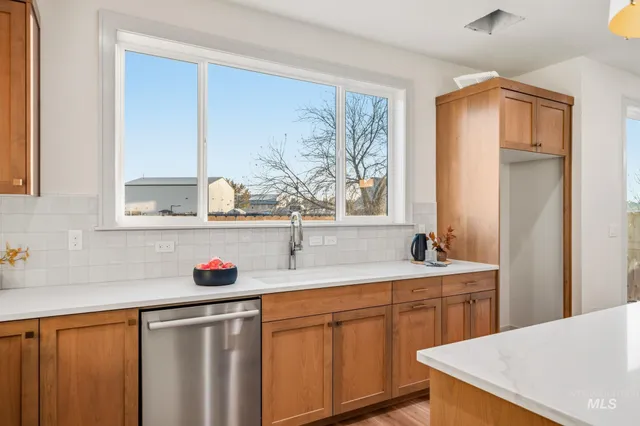 $769,900 | 5287 N River, Garden City, ID 83714