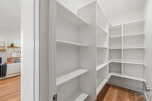 $769,900 | 5287 N River, Garden City, ID 83714