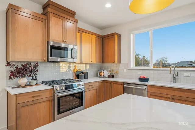 $769,900 | 5287 N River, Garden City, ID 83714