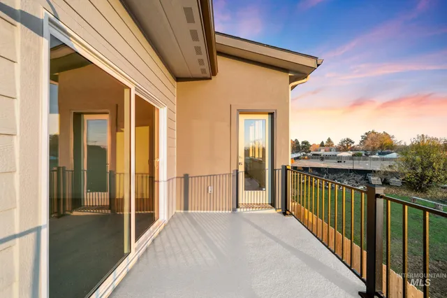 $769,900 | 5287 N River, Garden City, ID 83714