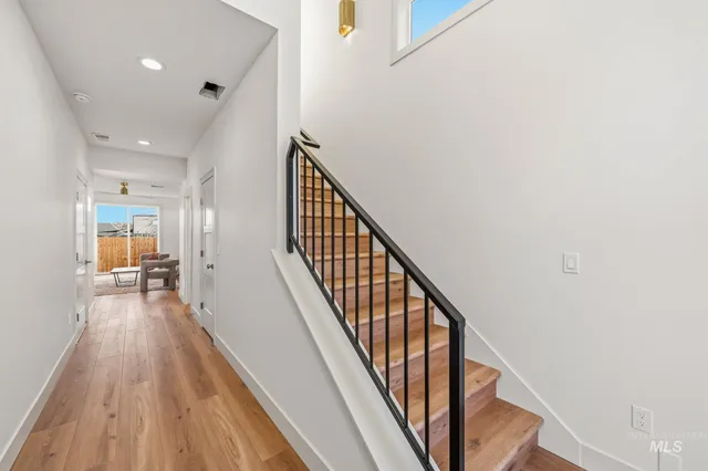 $769,900 | 5287 N River, Garden City, ID 83714