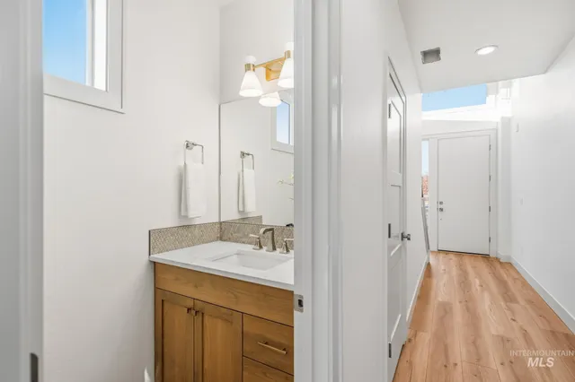 $769,900 | 5287 N River, Garden City, ID 83714