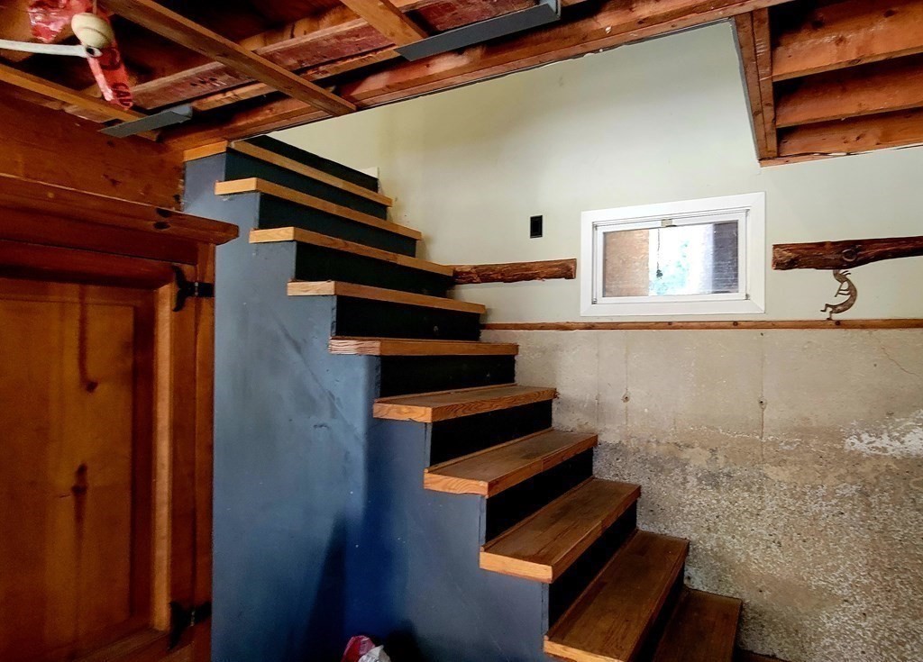 11 North Martin Road Amesbury, MA 01913 - Photo 20 of 28 a view of entryway