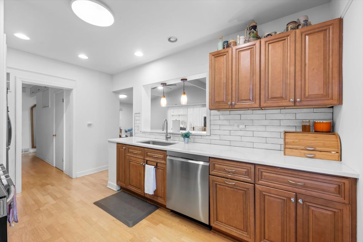 320 Noble Avenue Lake Forest, IL 60045 - Photo 8 of 33