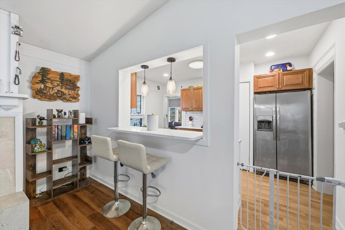 320 Noble Avenue Lake Forest, IL 60045 - Photo 10 of 33