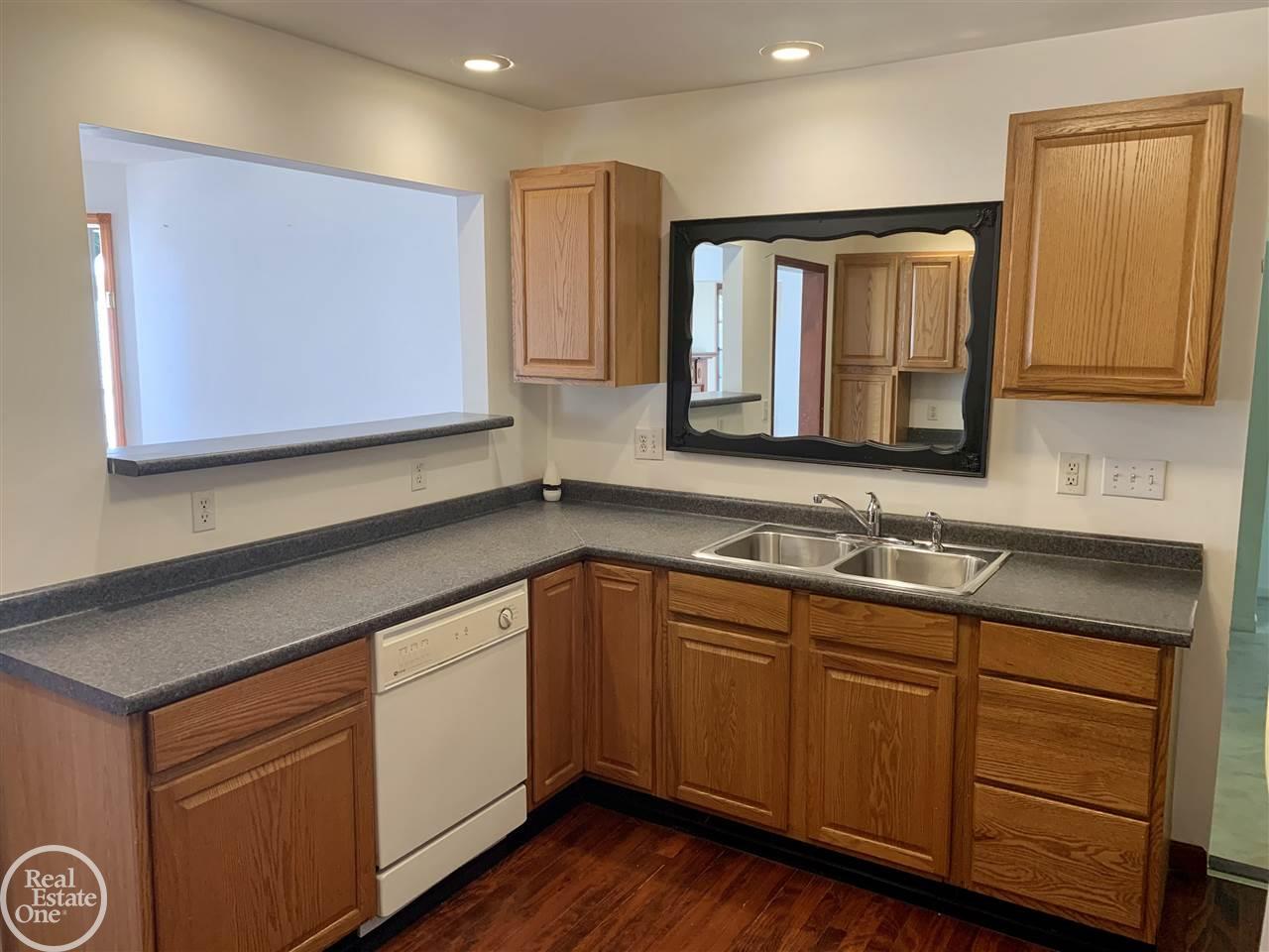 2715 Michigan Road Port Huron, MI 48060 - Photo 15 of 25 Gallery Image 15