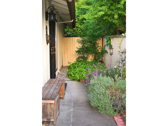 114 East Middlefield Road, Unit A Mountain View, CA 94043 - Photo 2 of 11 Gallery Image 2