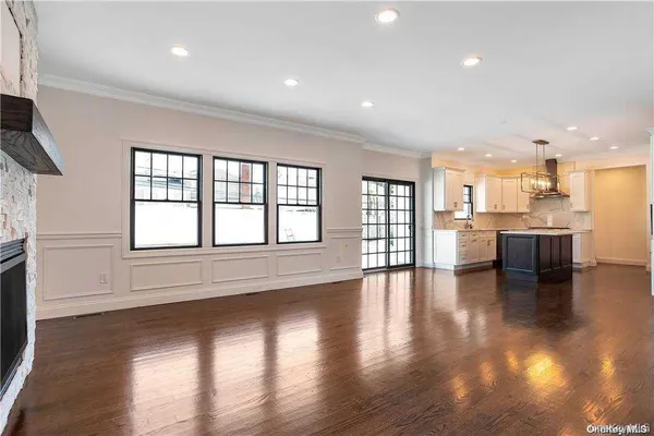 $1,429,999 | 21 Cypress Avenue, Bethpage, NY 11714