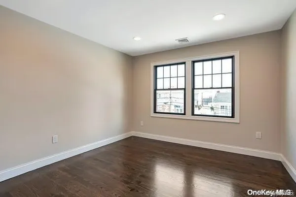 $1,429,999 | 21 Cypress Avenue, Bethpage, NY 11714