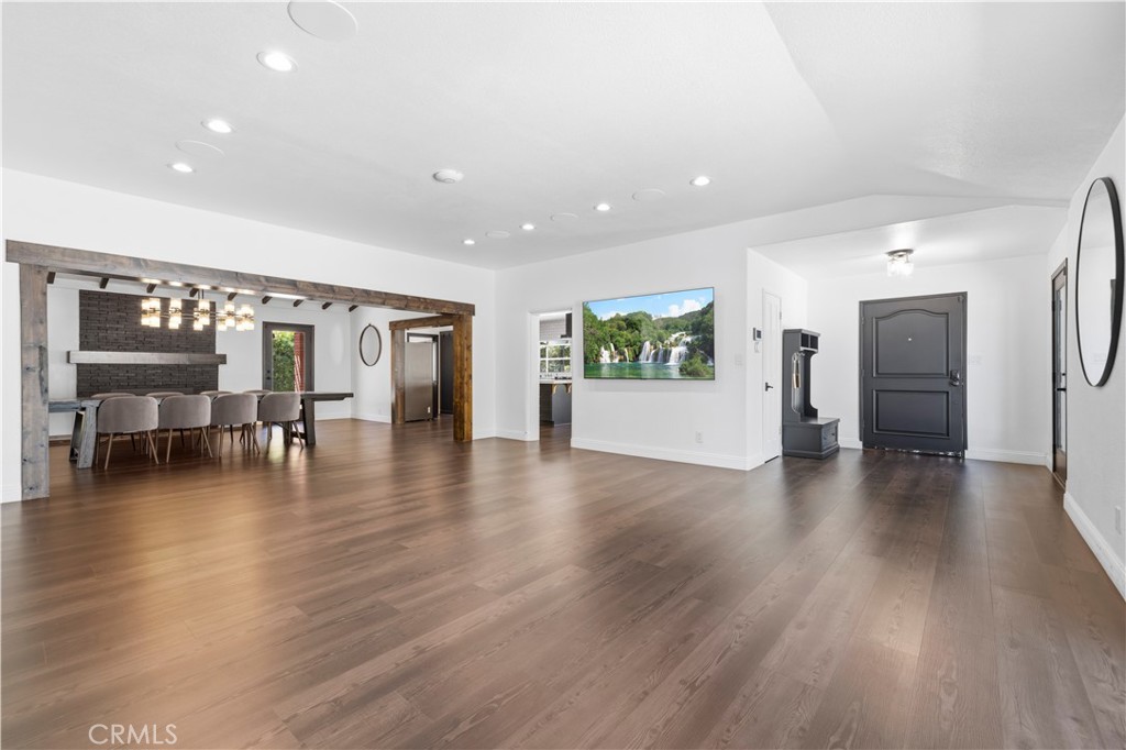 9916 Rathburn Avenue Los Angeles, CA 91325 - Photo 4 of 65