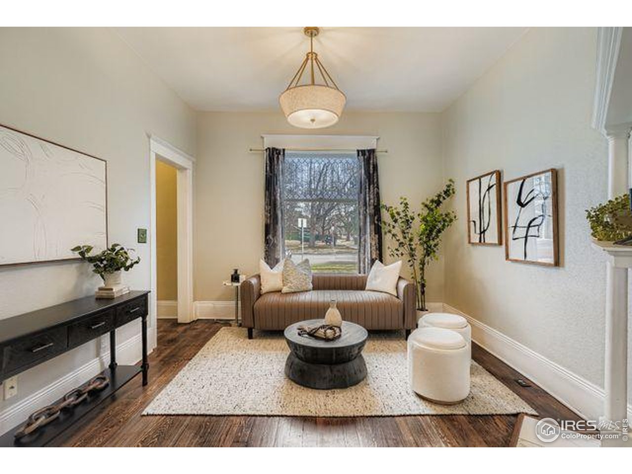 3001 North High Street Denver, CO 80205 - Photo 8 of 33 living room - main level