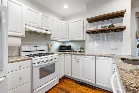 $835,000 | 20 Lawrence Street, Unit 1, Boston, MA 02129