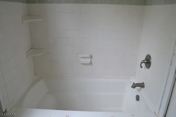 $2,200 | 388 Rutherford Avenue, Franklin, NJ 07416