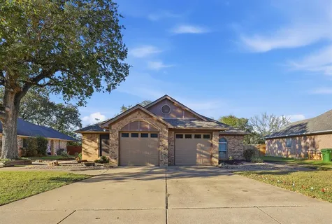 $500,000 | 9281 Meandering Drive, North Richland Hills, TX 76182