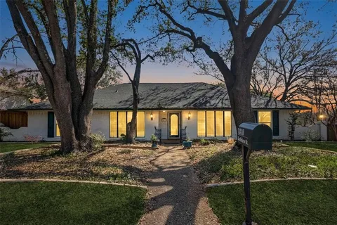 $695,000 | 14810 Knollview Drive, Dallas, TX 75248