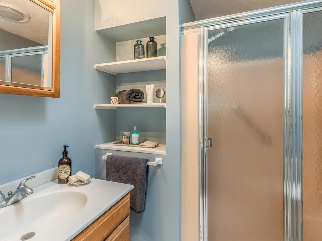 90 John Carver Road Reading, MA 01867 - Photo 18 of 28 Gallery Image 18