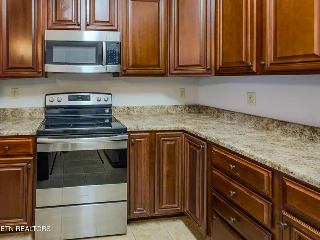 $280,000 | 4838 Fountain View Way, Knoxville, TN 37918