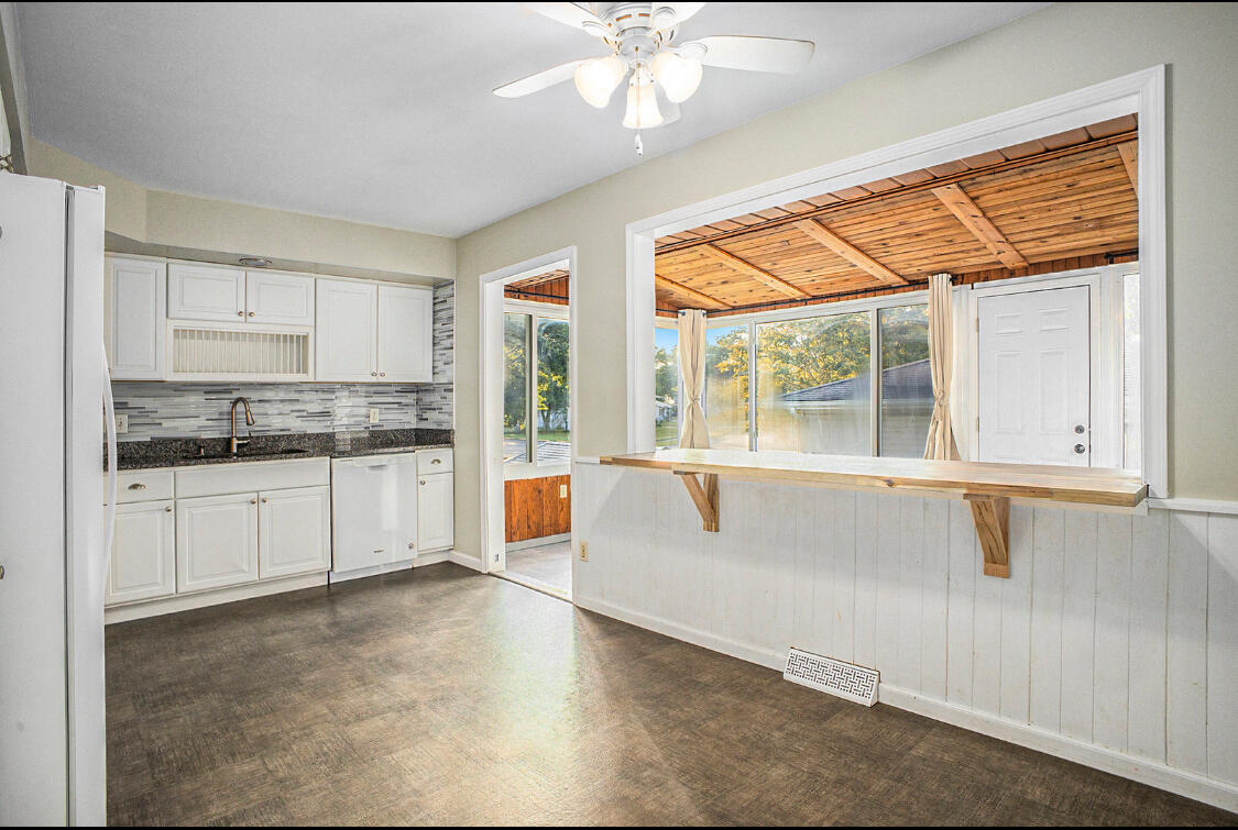 1400 Earl Road Michigan City, IN 46360 - Photo 4 of 15 1125x755