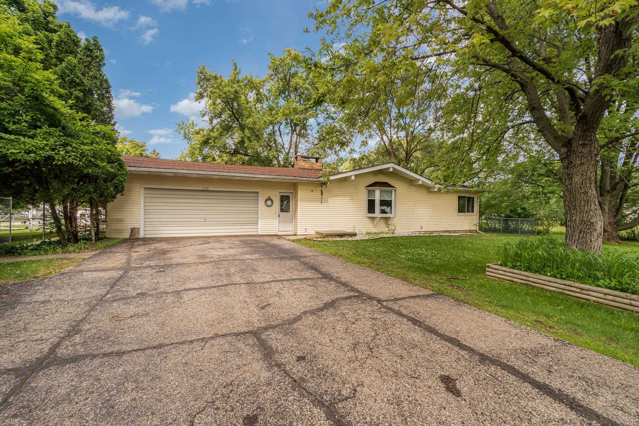 1358 South Crawford Road Mount Pleasant, MI 48858 - Photo 3 of 34
