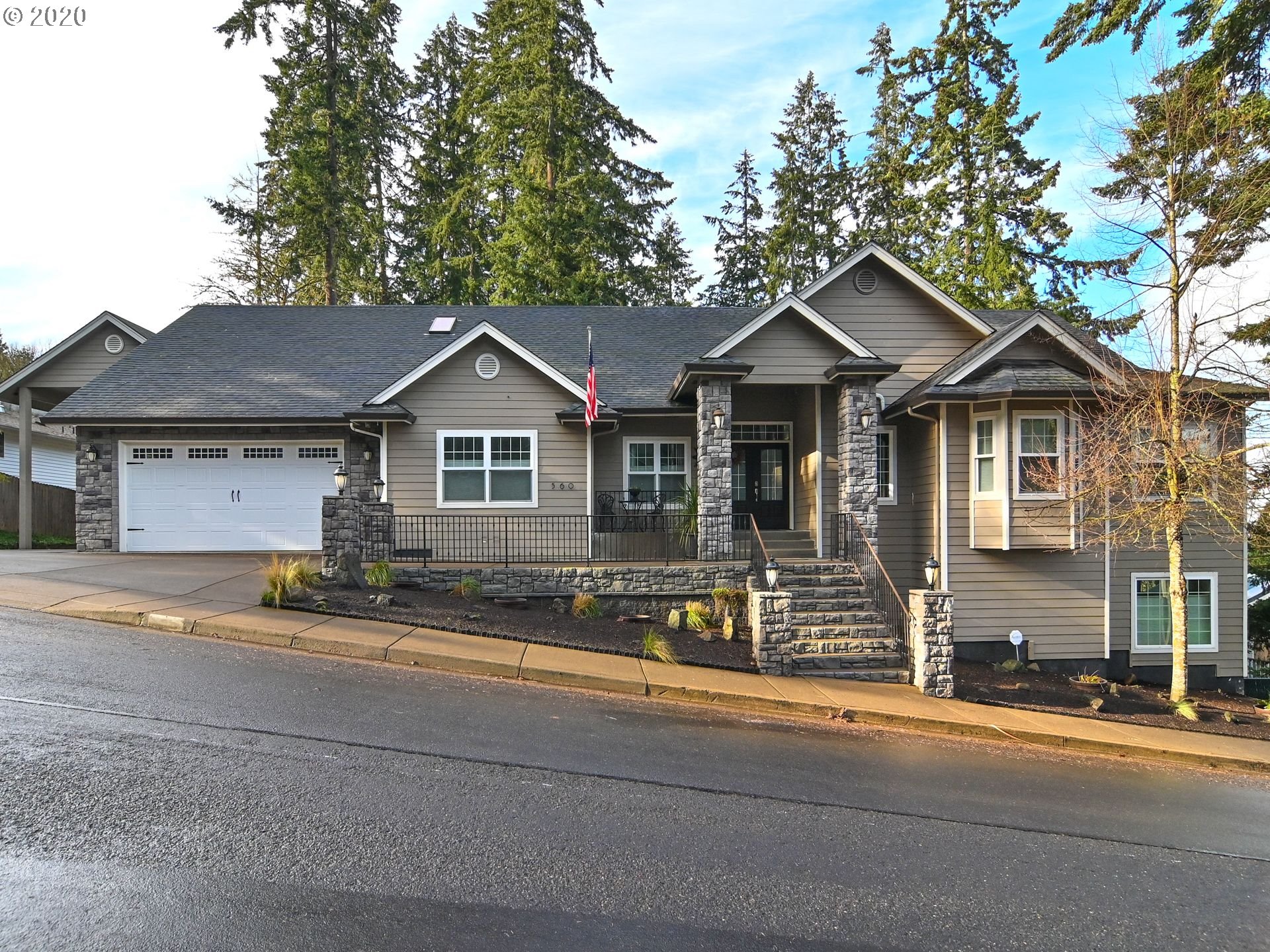 560 South 72nd Street Springfield, OR 97478 - Photo 1 of 32