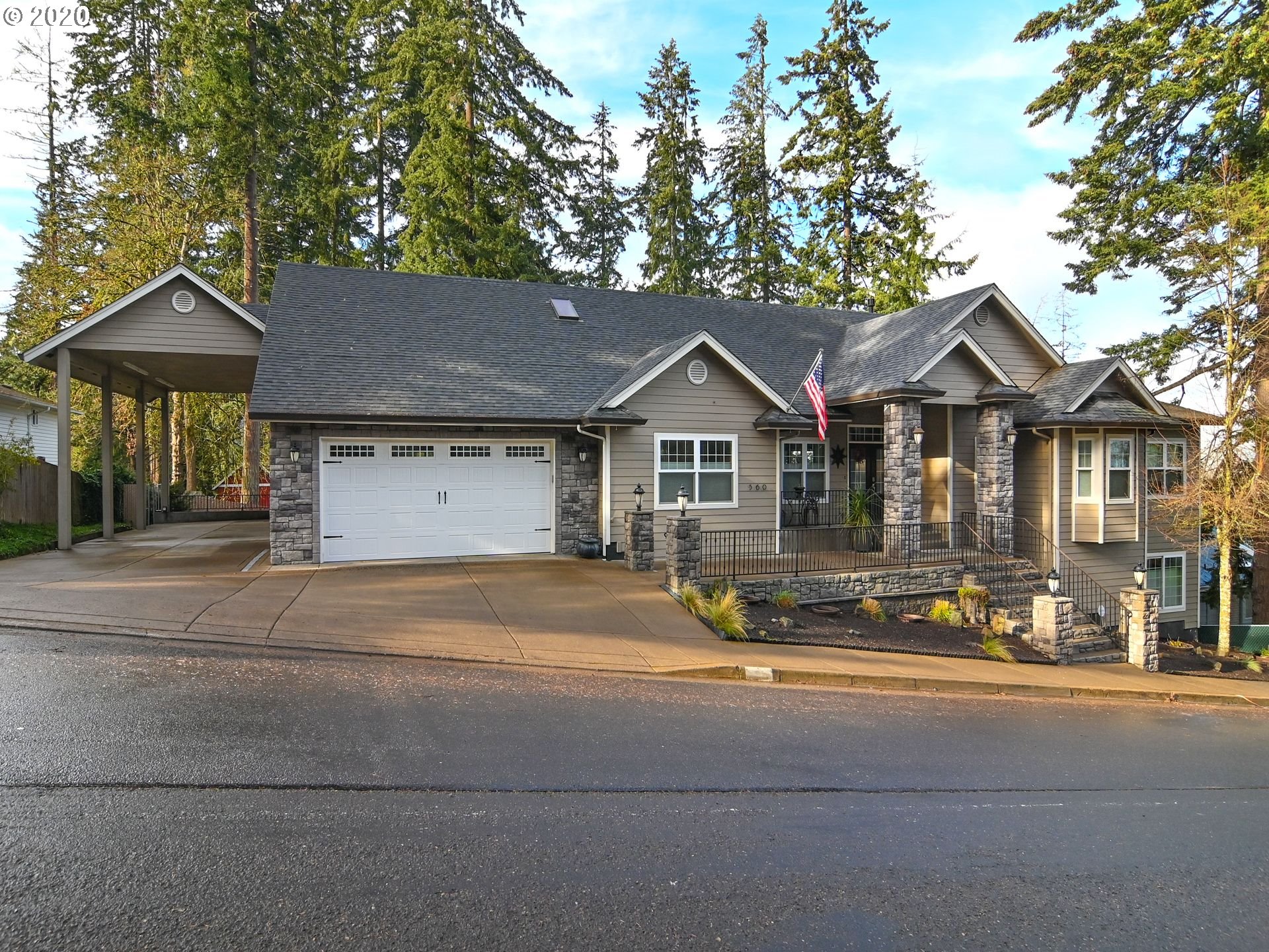 560 South 72nd Street Springfield, OR 97478 - Photo 2 of 32
