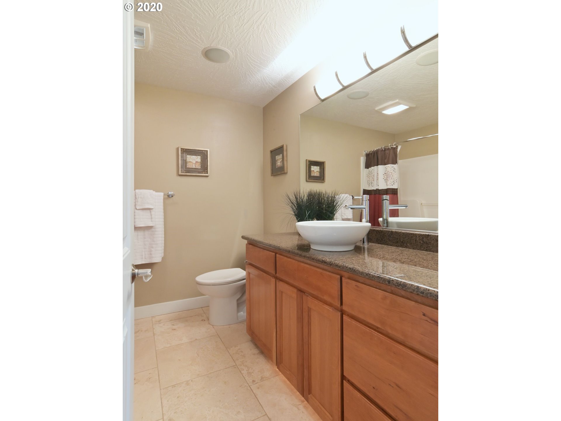 560 South 72nd Street Springfield, OR 97478 - Photo 18 of 32