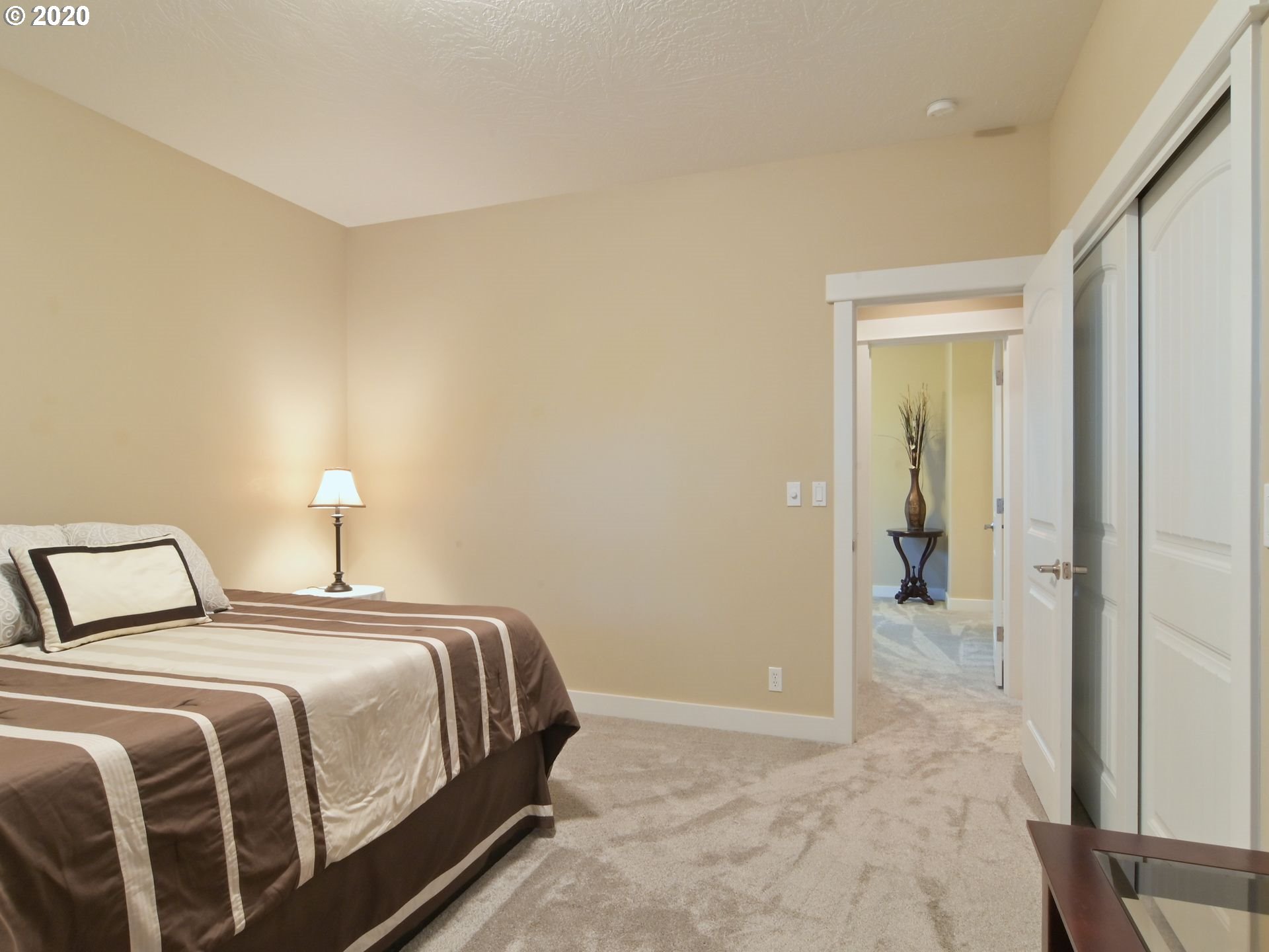 560 South 72nd Street Springfield, OR 97478 - Photo 27 of 32