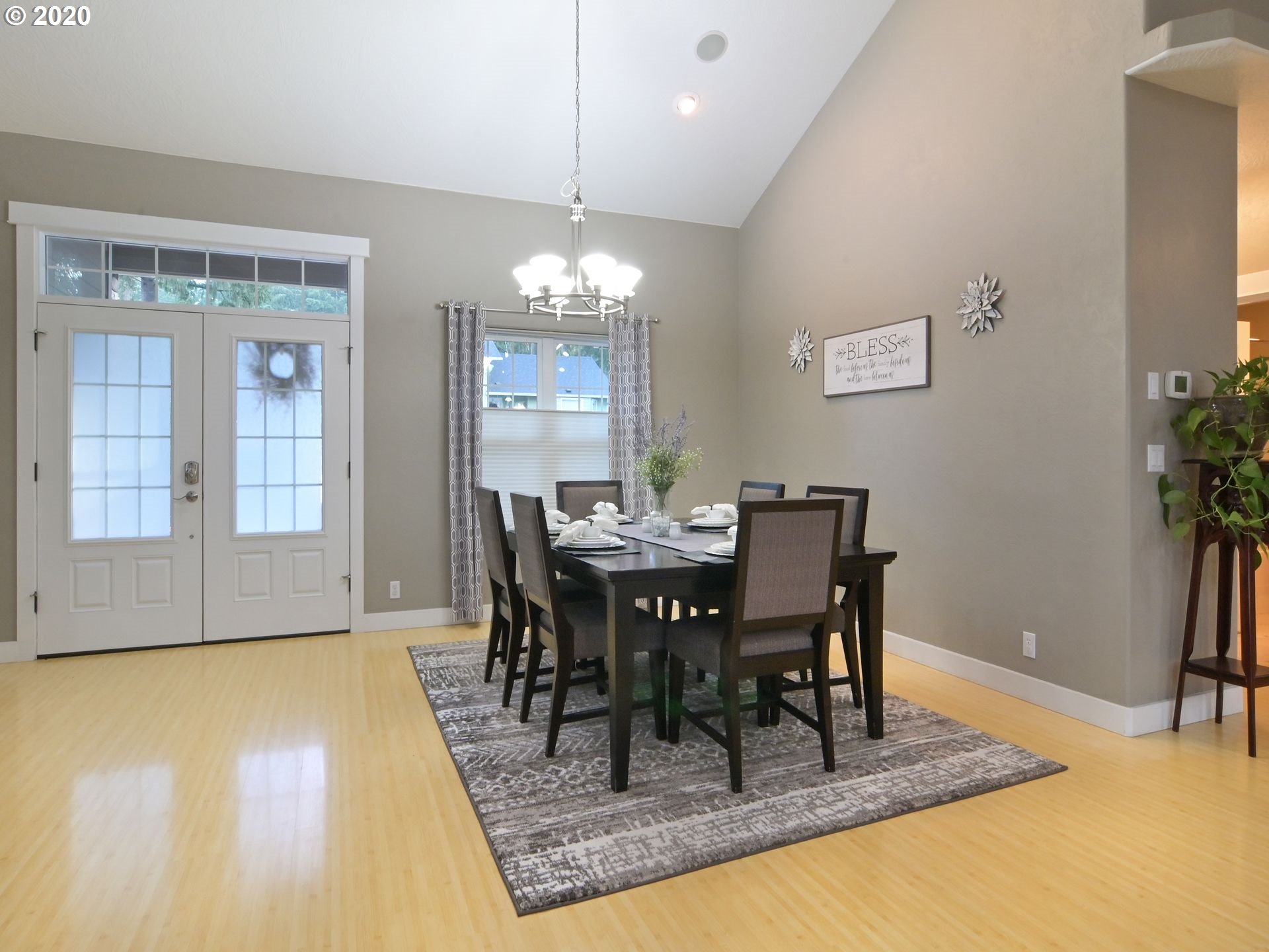560 South 72nd Street Springfield, OR 97478 - Photo 7 of 32