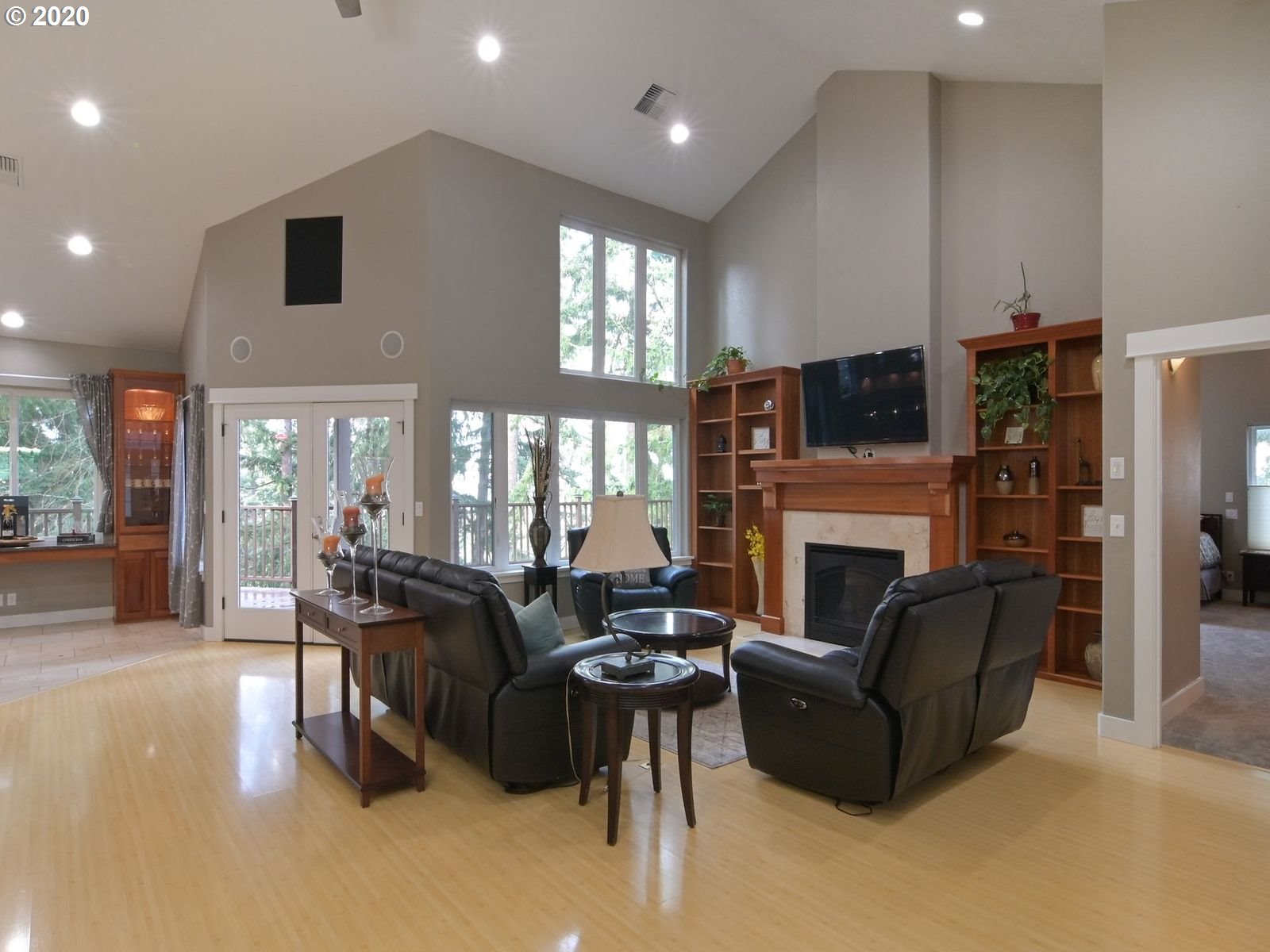 560 South 72nd Street Springfield, OR 97478 - Photo 10 of 32