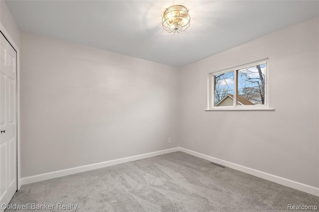 47235 Dequindre Road Rochester Hills, MI 48307 - Photo 22 of 30