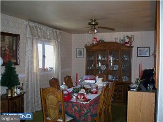 752 Sterling Road Woodbury, NJ 08096 - Photo 3 of 12 Dining Room