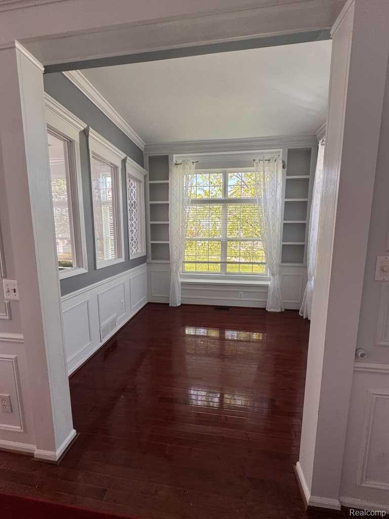 124 Champlain Boulevard Howell, MI 48843 - Photo 6 of 31 124-Champlain-Blvd-06.jpg