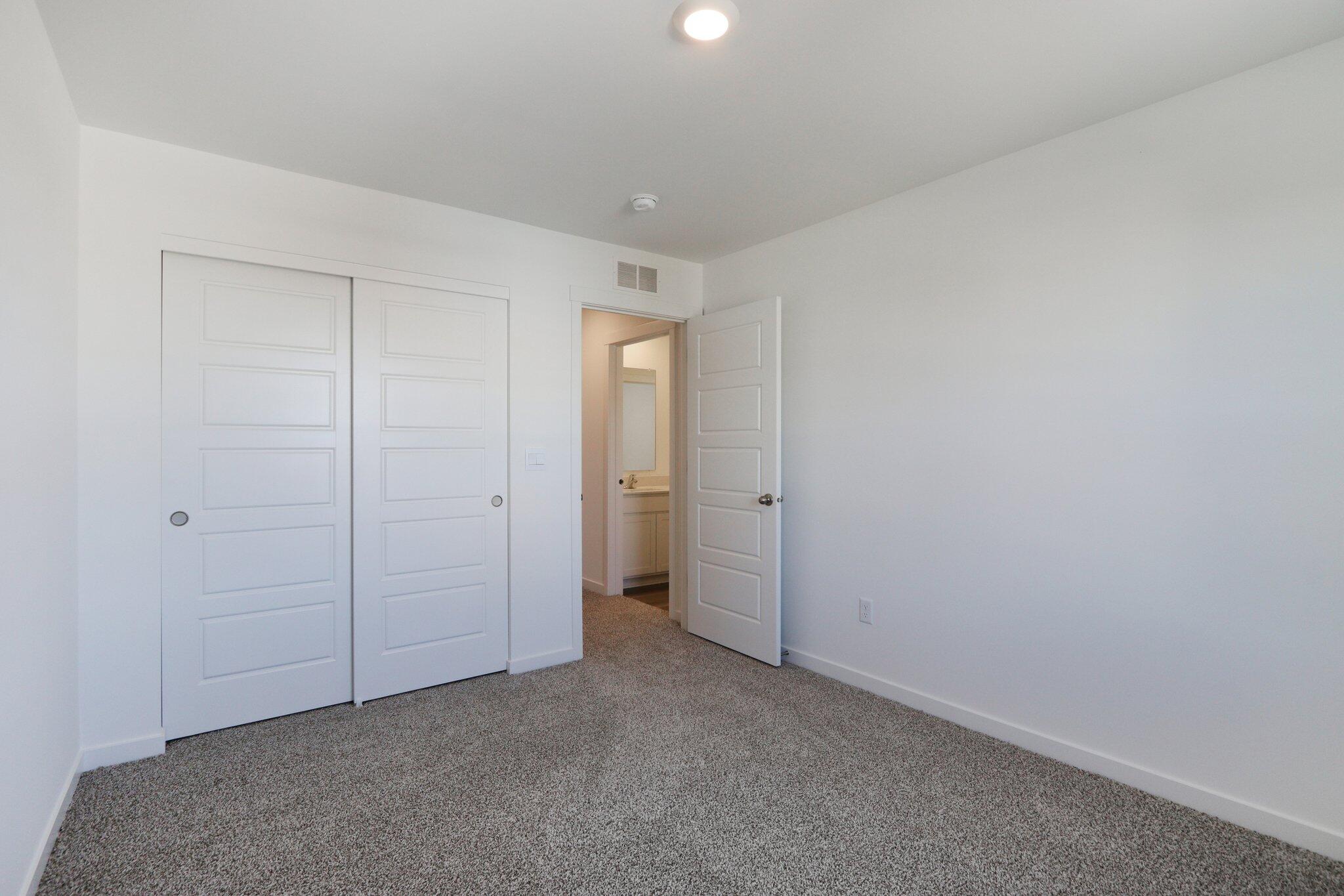 7122 Oakmont Road Mount Pleasant, WI 53403 - Photo 52 of 65 36-web-or-mls-Oakmont Rd-S2012-036