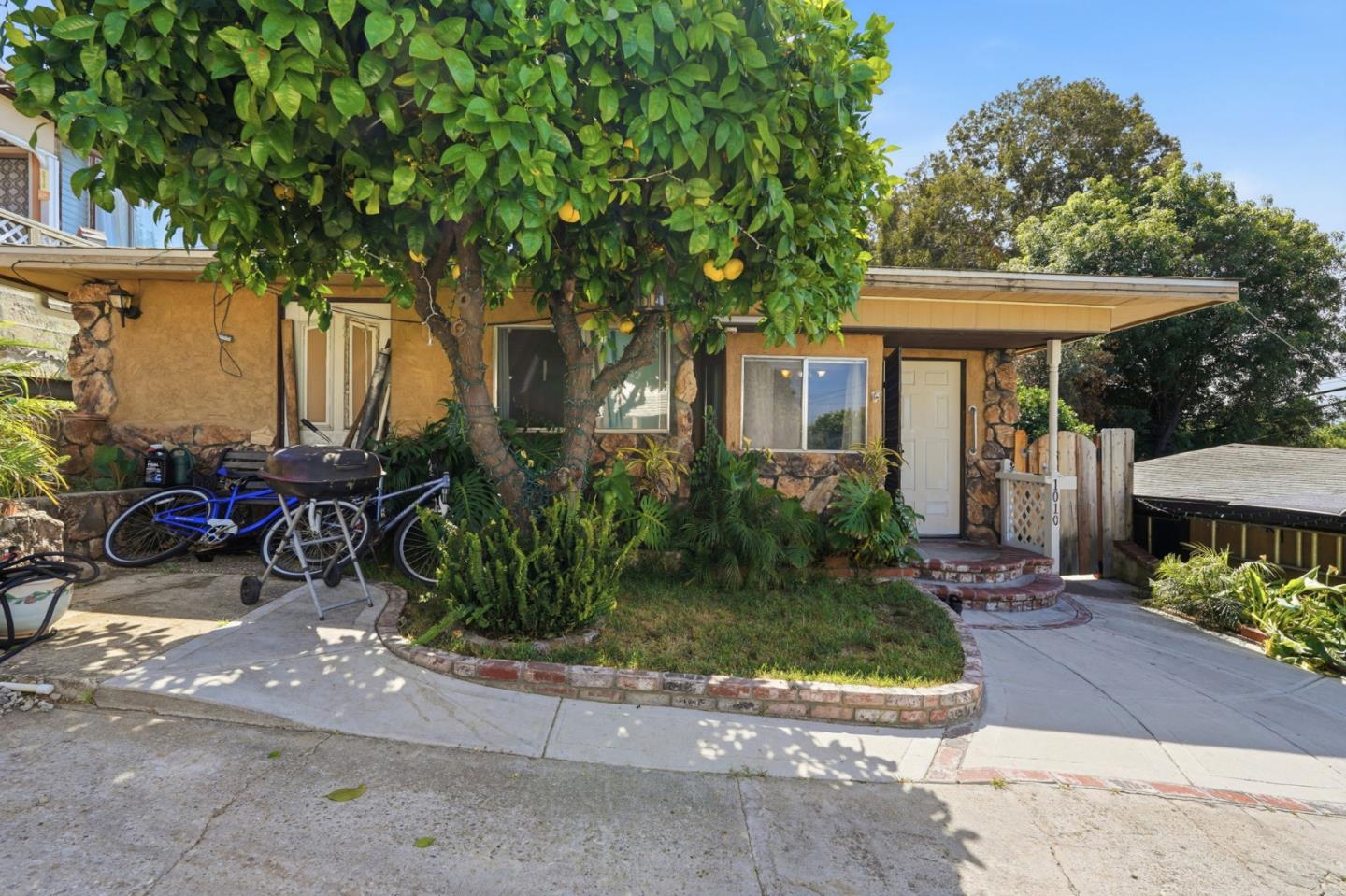 10128 Clayton Road San Jose, CA 95127 - Photo 3 of 50