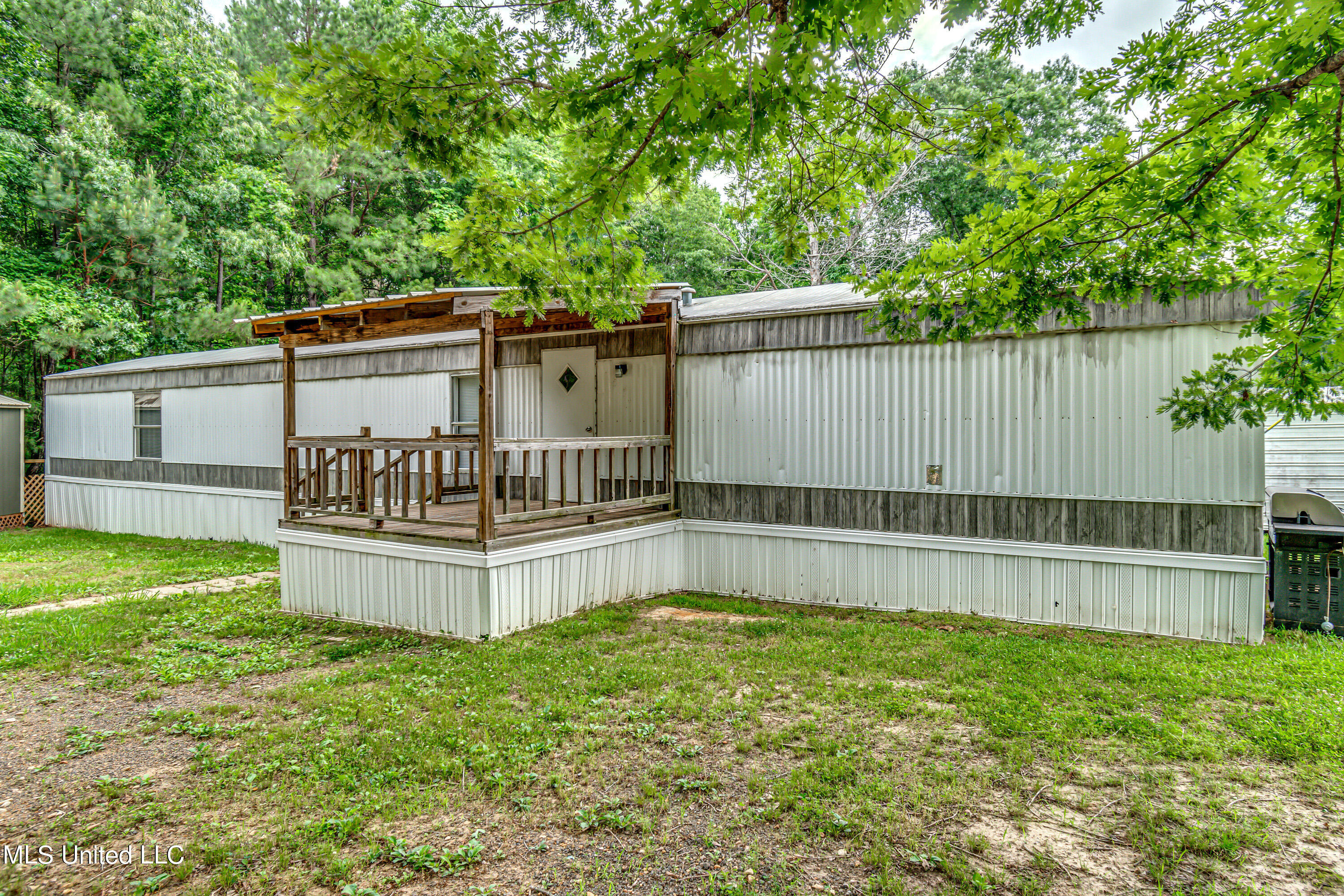 555 Henry Cannon Road Braxton, MS 39044 - Photo 1 of 20 555 henry cannon road-3
