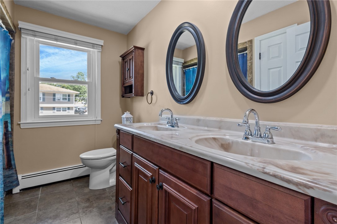 38 Bateman Avenue Cranston, RI 02920 - Photo 16 of 41