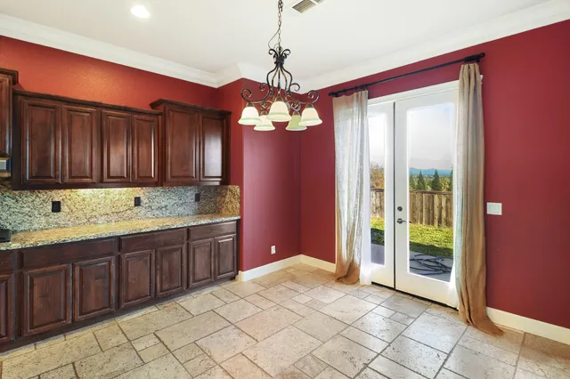 $735,000 | 1513 Brinn Drive, Redding, CA 96001