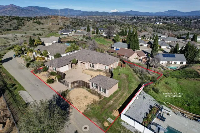 $735,000 | 1513 Brinn Drive, Redding, CA 96001