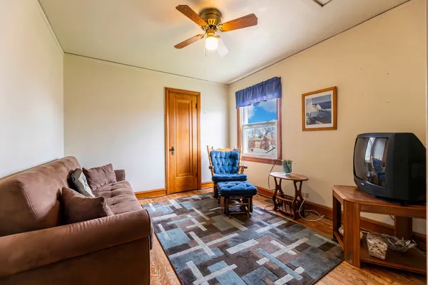 $275,000 | 5255 South Menard Avenue, Chicago, IL 60638