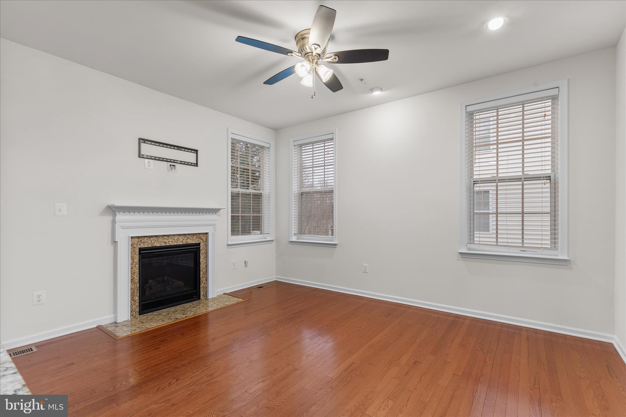 4025 Ranch Road Upper Marlboro, MD 20772 - Photo 16 of 50 Family Room off Kitchen