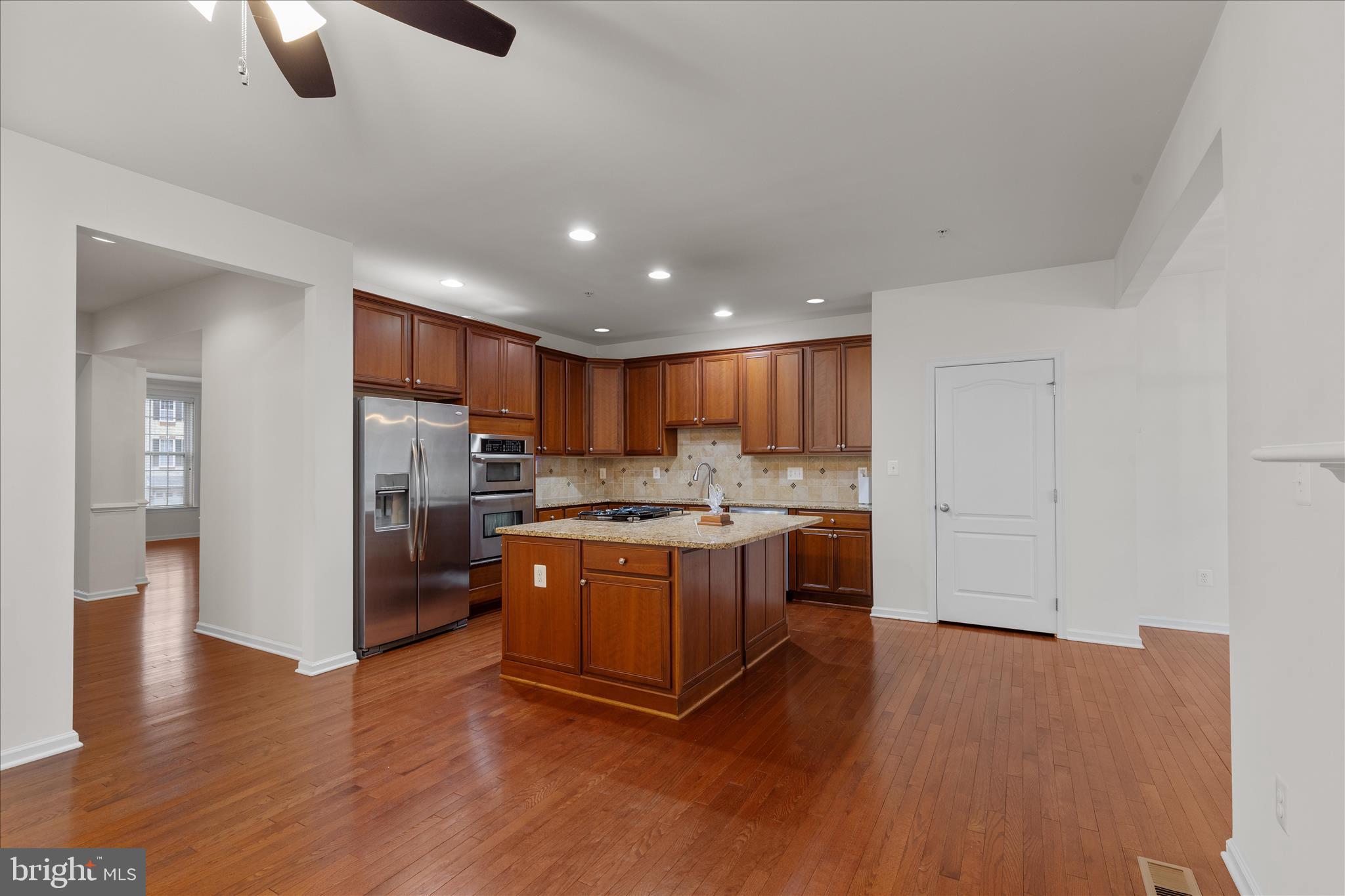 4025 Ranch Road Upper Marlboro, MD 20772 - Photo 20 of 50 Kitchen looking from Family Room